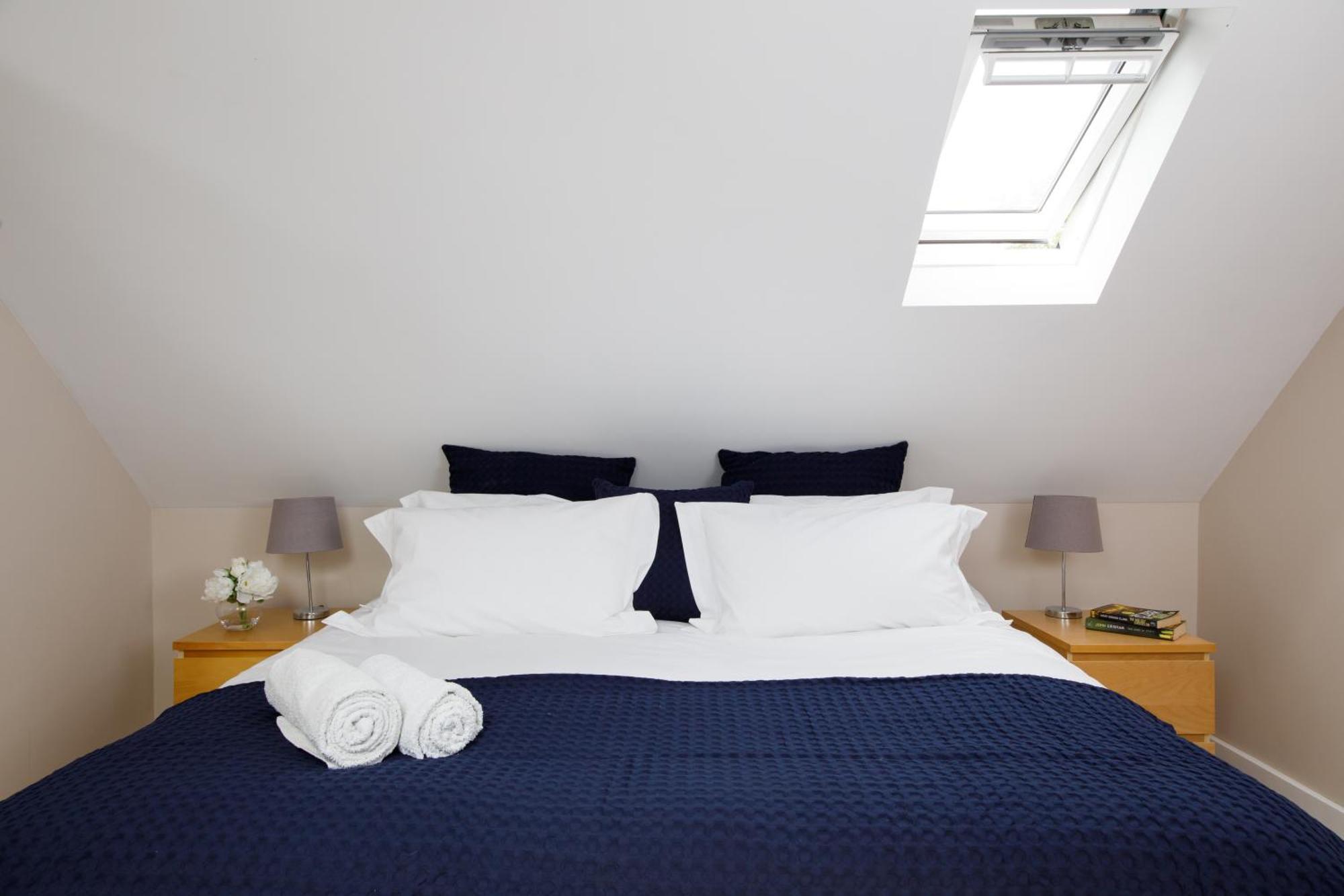 'Orchard Croft Lodge - Chichester', Book-Direct, New Home 1,367 Sq' Ft' , Can Sleep 8 On Request , Split & Link 'Super King' Size Beds, Free Wi-Fi, Sky Tv & Sky Sports, 9 - Minutes From West Wittering Beach, Very Quiet Location, Dog Friendly 외부 사진
